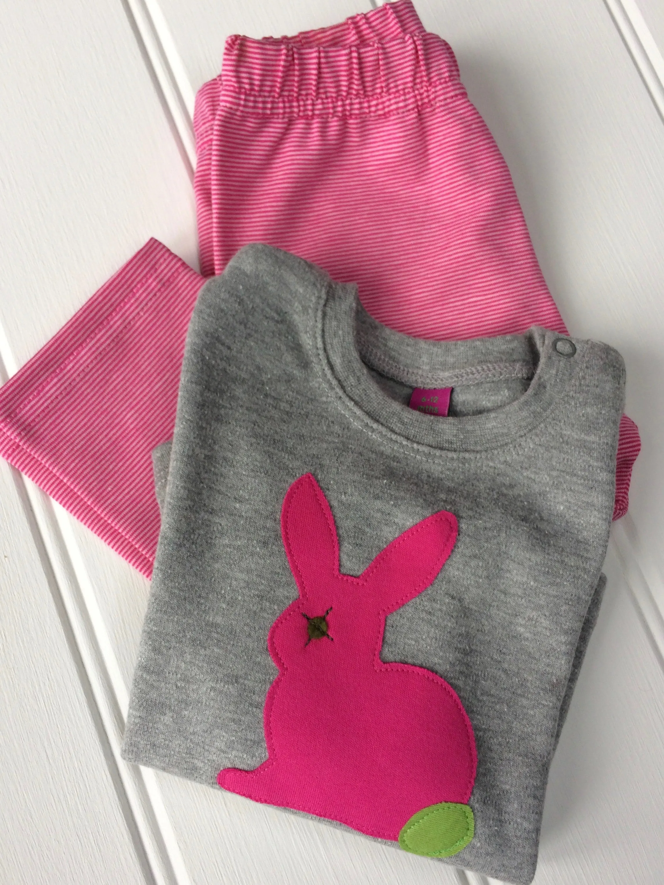 Baby Rabbit - Long Sleeved T-shirt - Grey