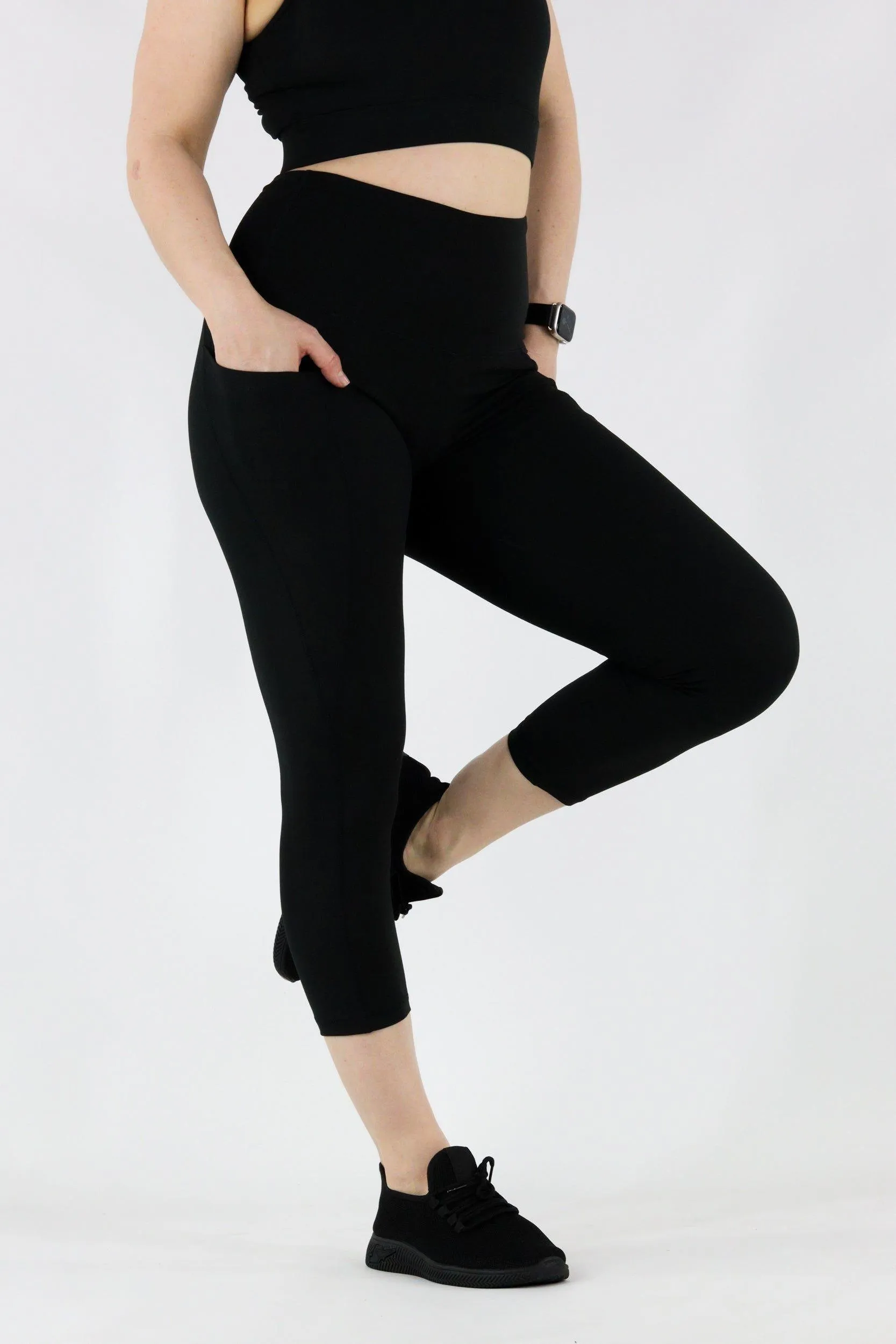 Black - Hybrid 2.0 - Leg Pockets - Capri Leggings