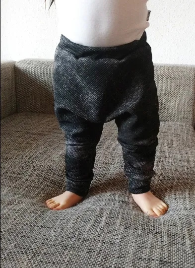 Front pocket harems