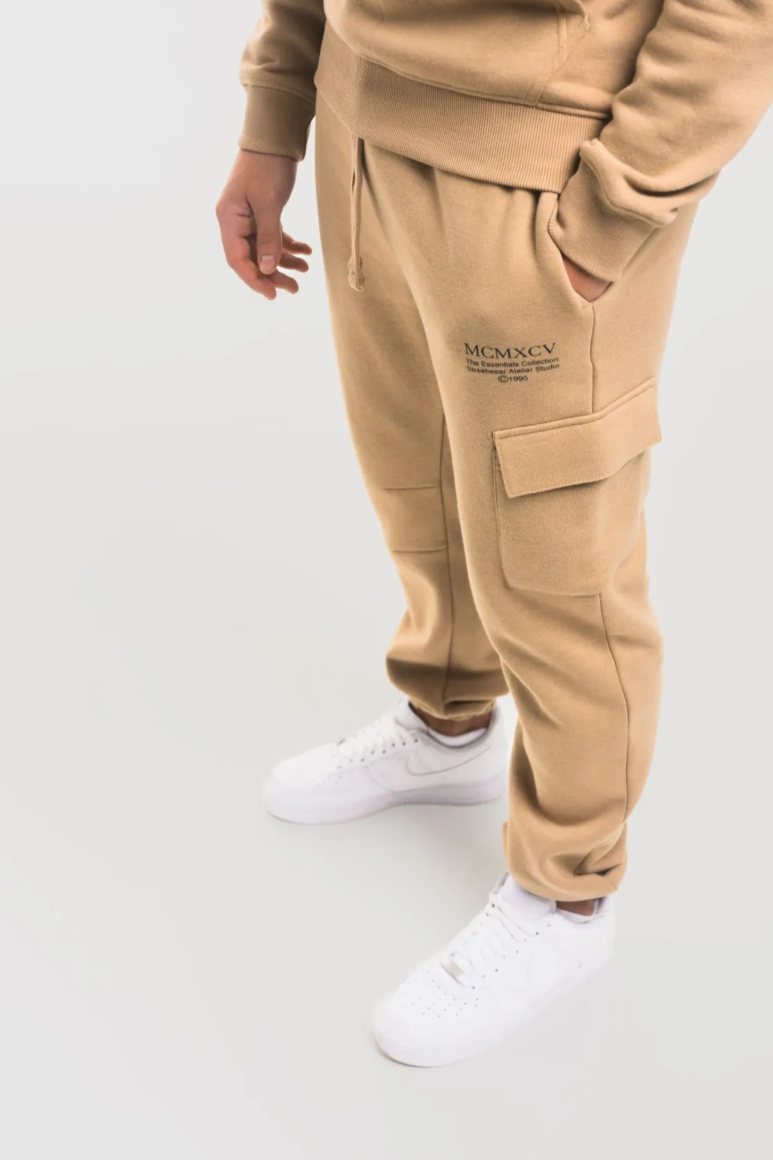 INTEGER JOGGER - SAND