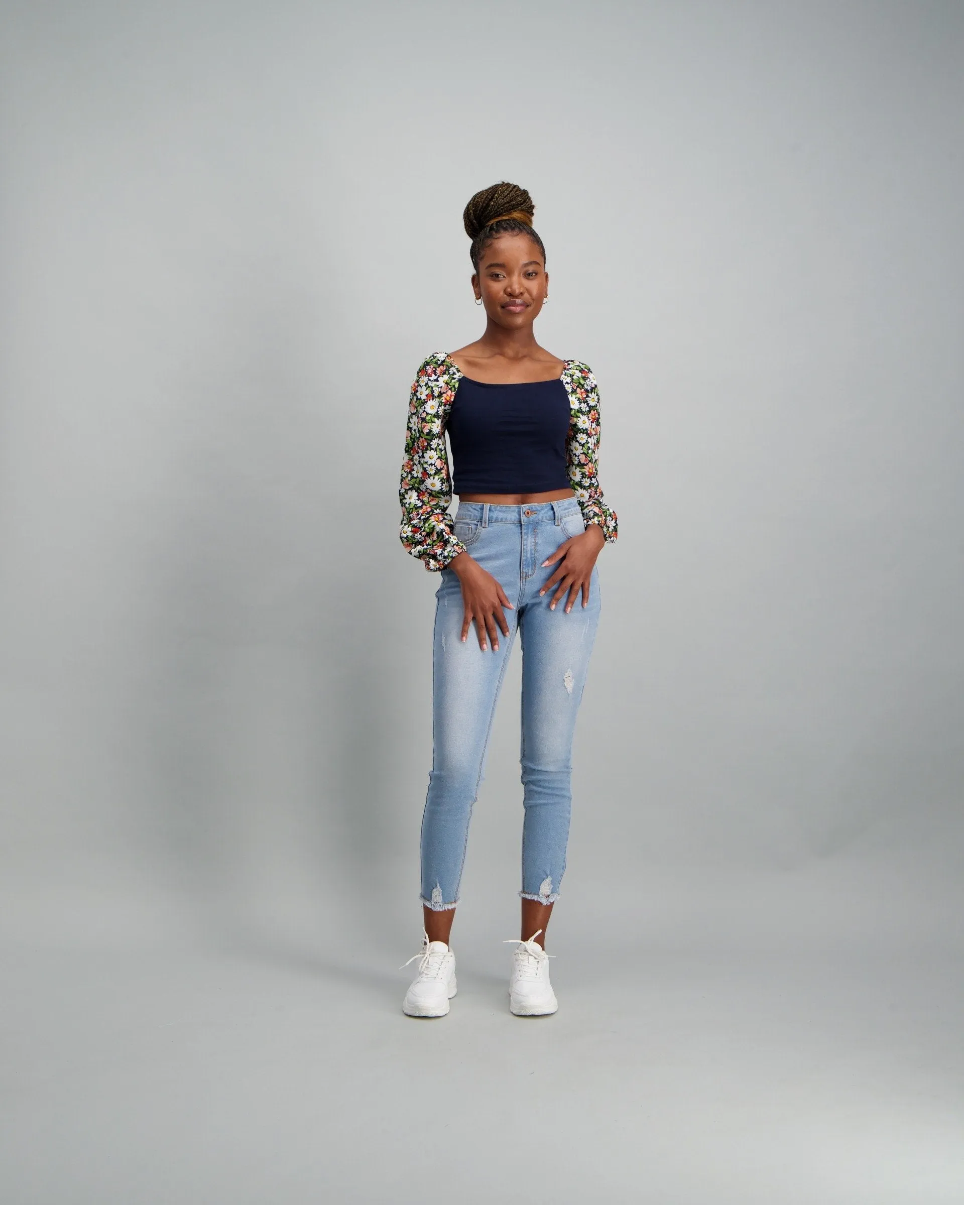 Ladies-Floral Puff Sleeve Knit Top