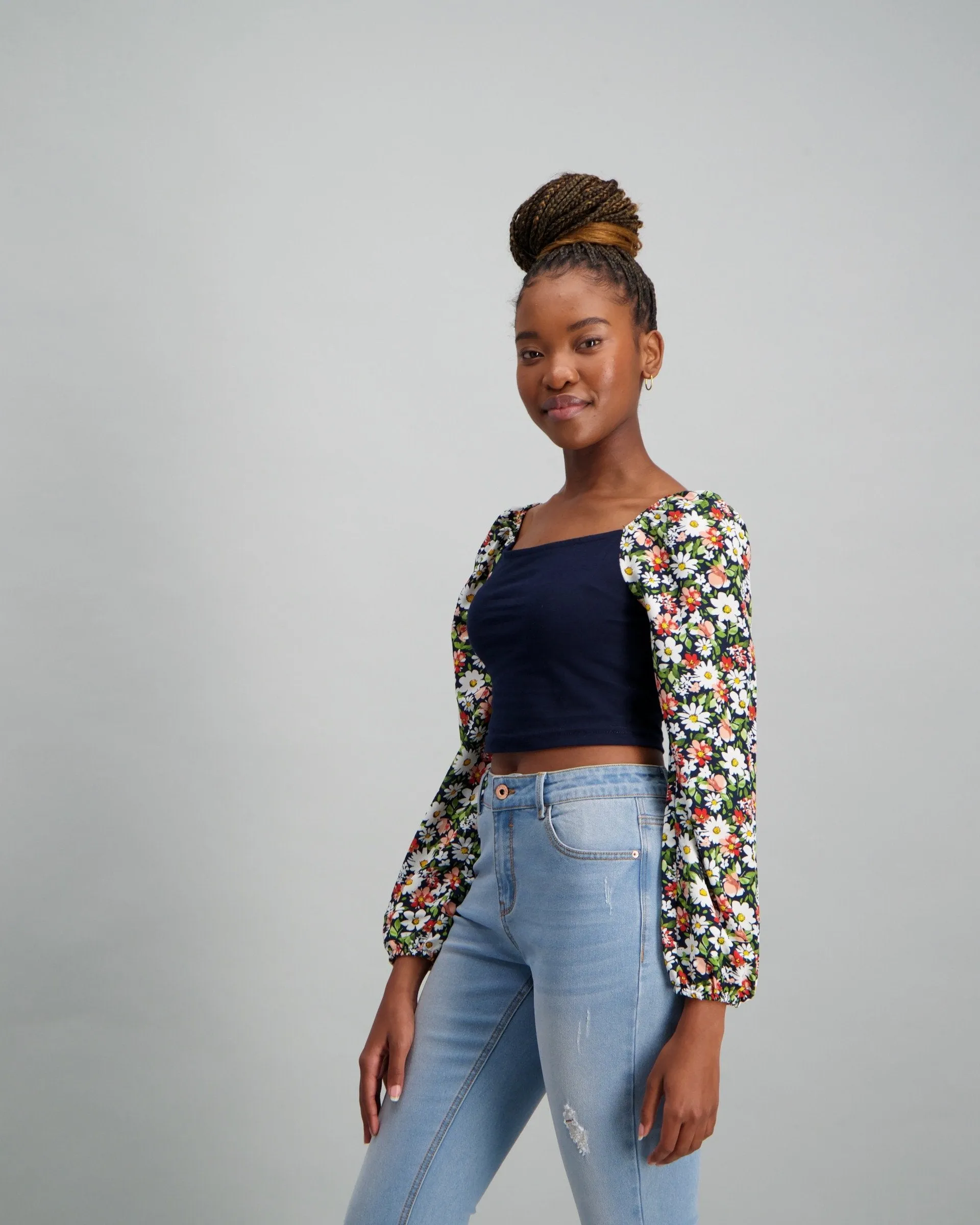 Ladies-Floral Puff Sleeve Knit Top