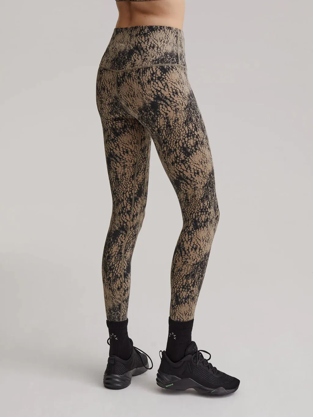 Lets Move High Rise Legging25 Saft Taupe Aligator