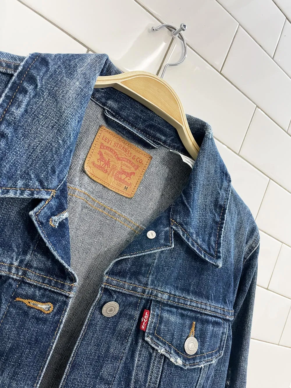 levi's original denim trucker jacket