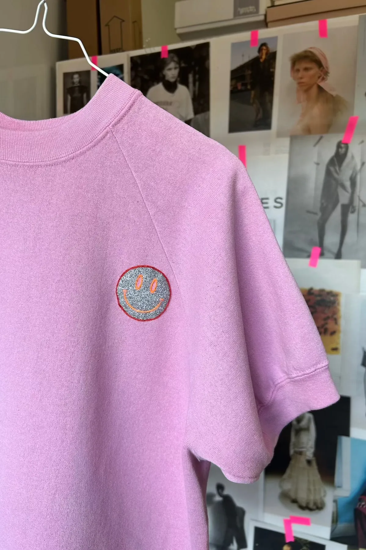 LEXI | pink smiley