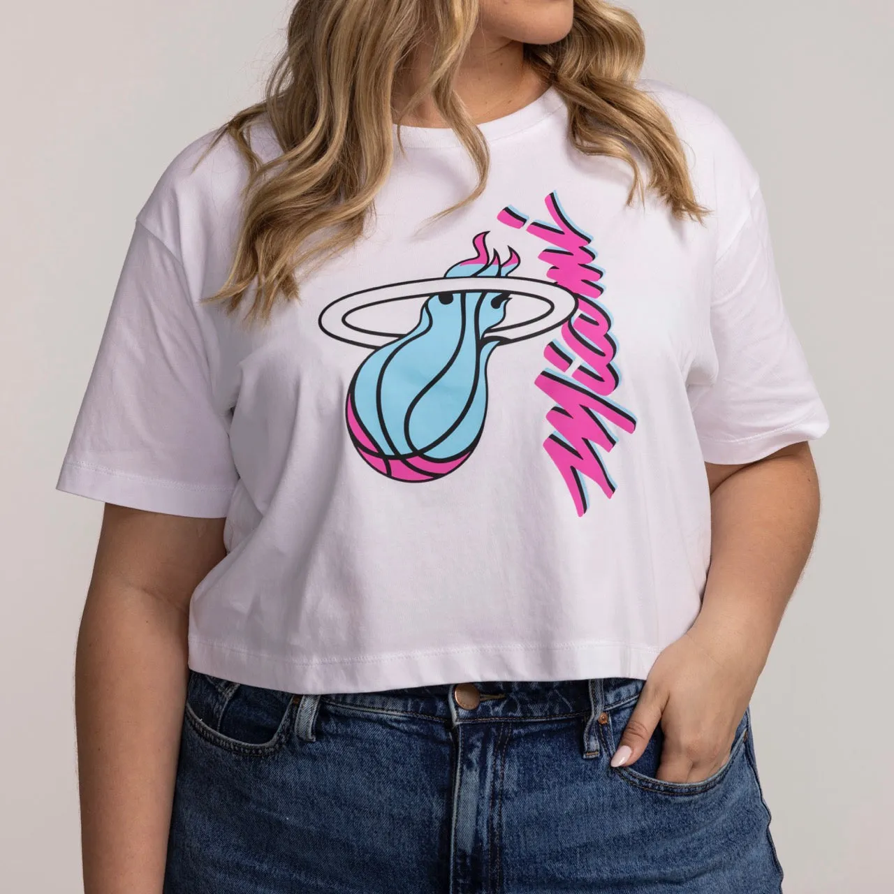 New Era Miami HEAT Original Vice Women's Boxy Cropped tee