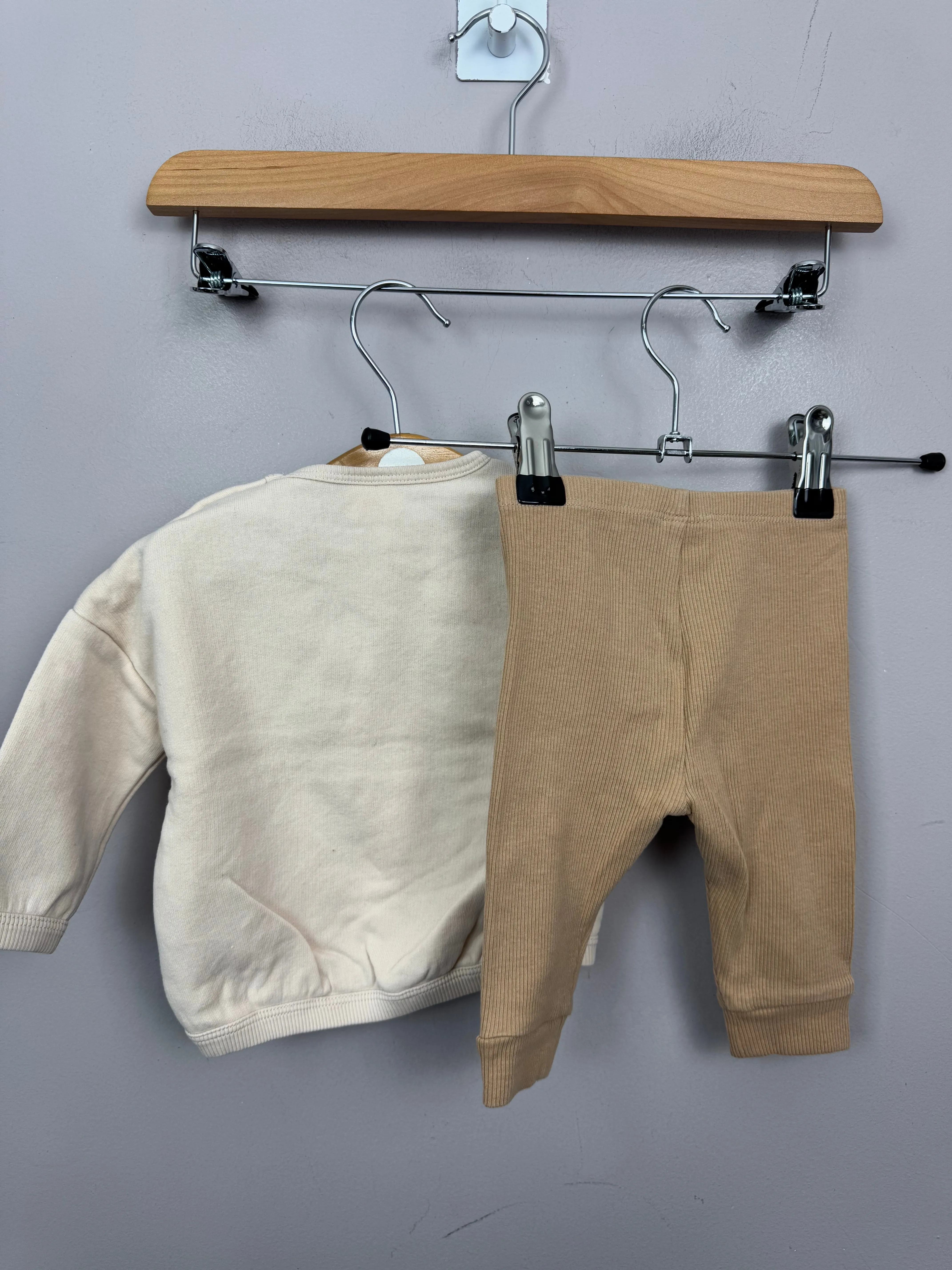 Next giraffe sweatshirt set 0-3m