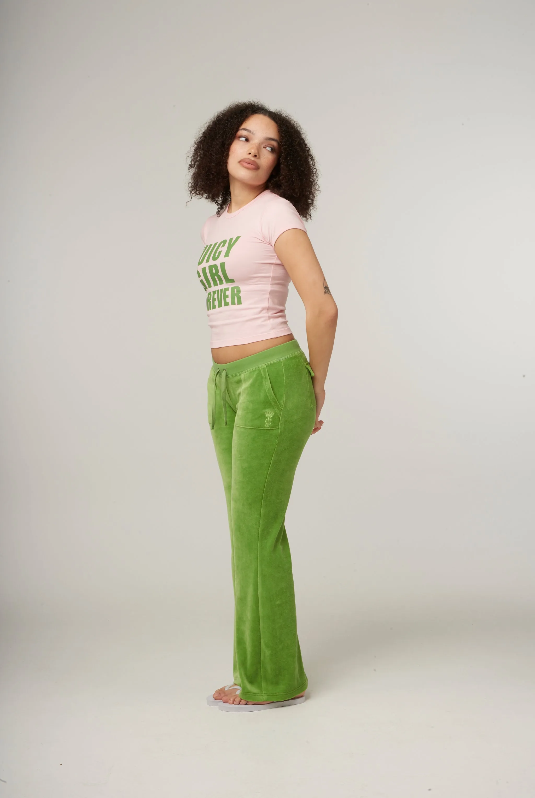 THE ICONS | ALMOND BLOSSOM 'JUICY GIRL FOREVER' BABY TEE