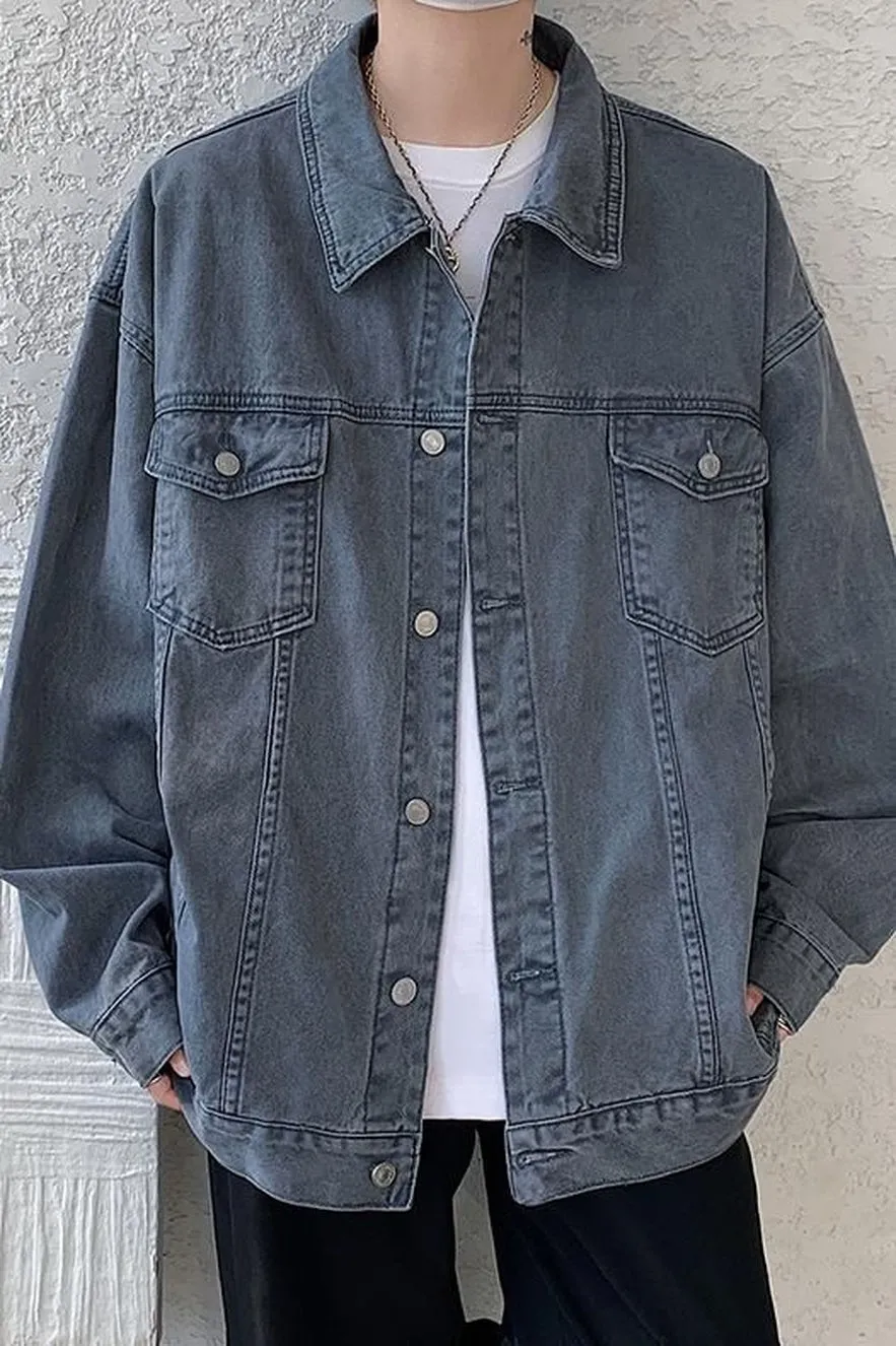 Vintage Relaxed-Fit Button-Up Trucker Denim Jacket for Trendy Men